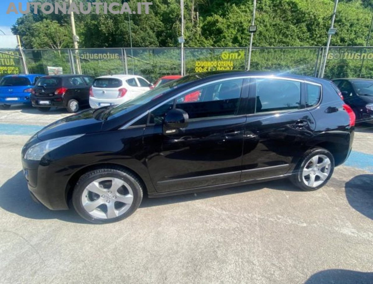 Peugeot 3008 1.6 HDi 115CV Active (2)