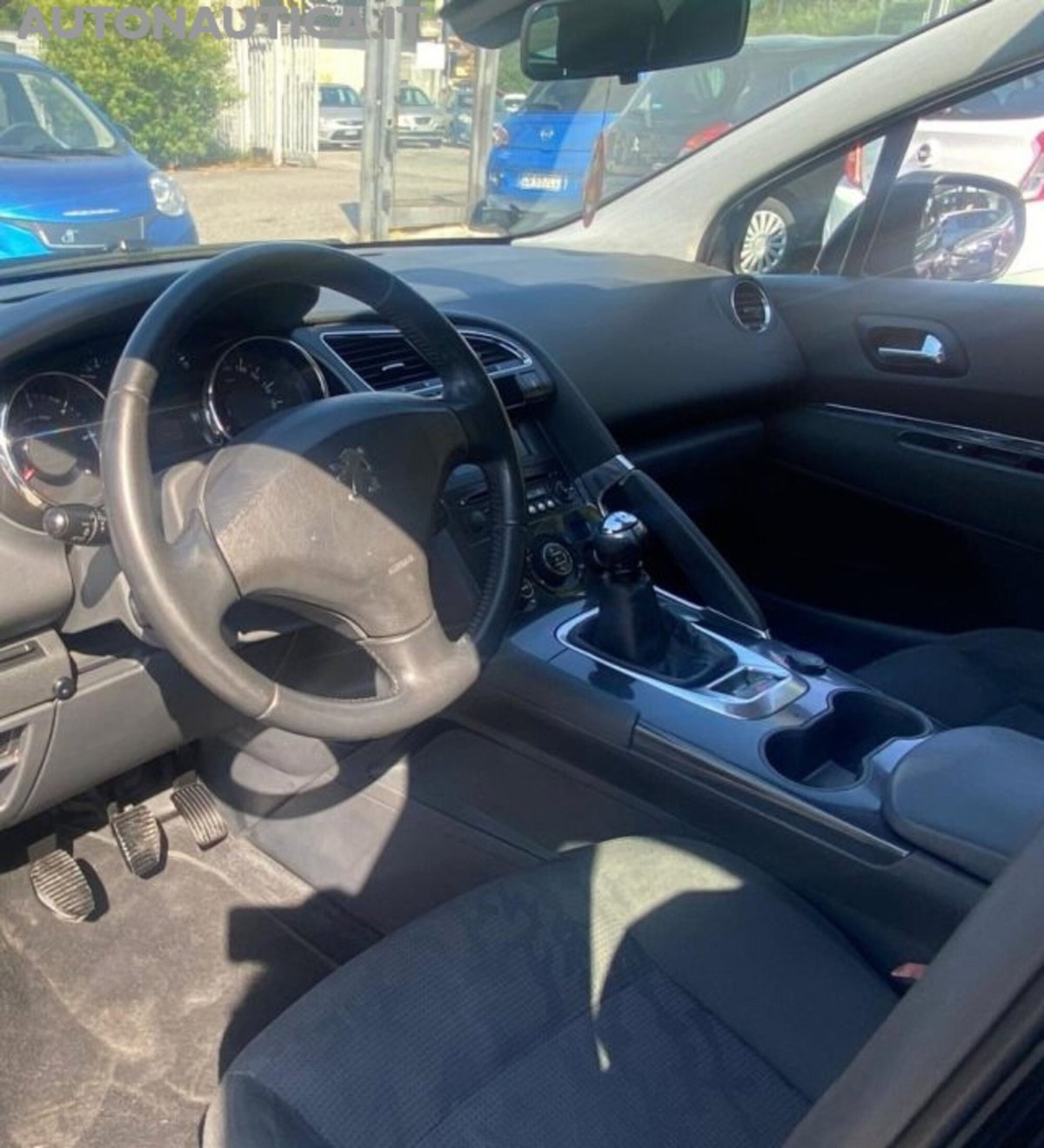 Peugeot 3008 1.6 HDi 115CV Active (6)