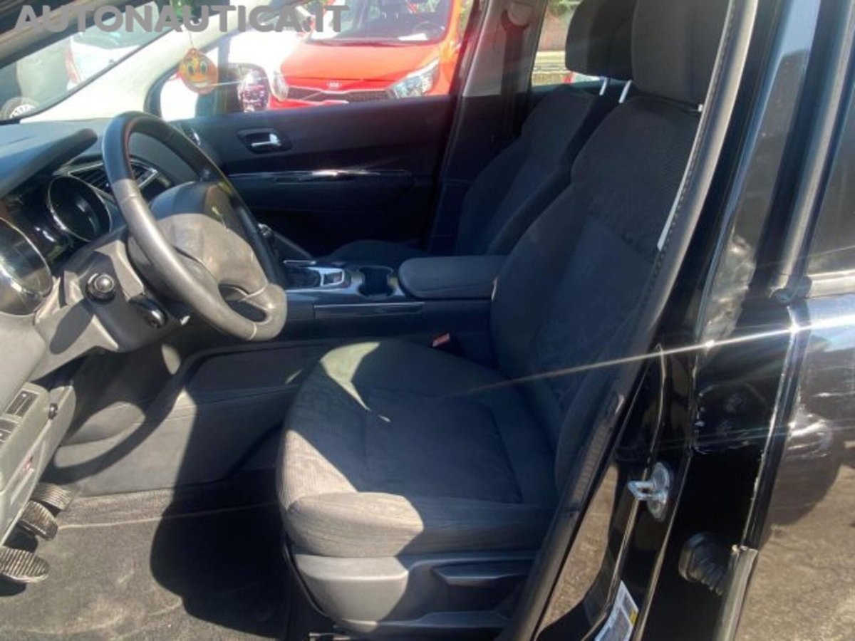 Peugeot 3008 1.6 HDi 115CV Active (7)