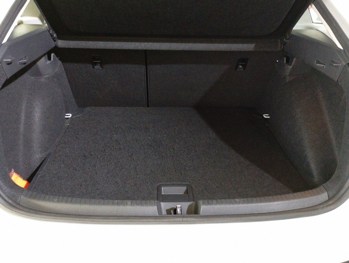 Volkswagen Taigo 1.0 TSI 110 CV Life (10)