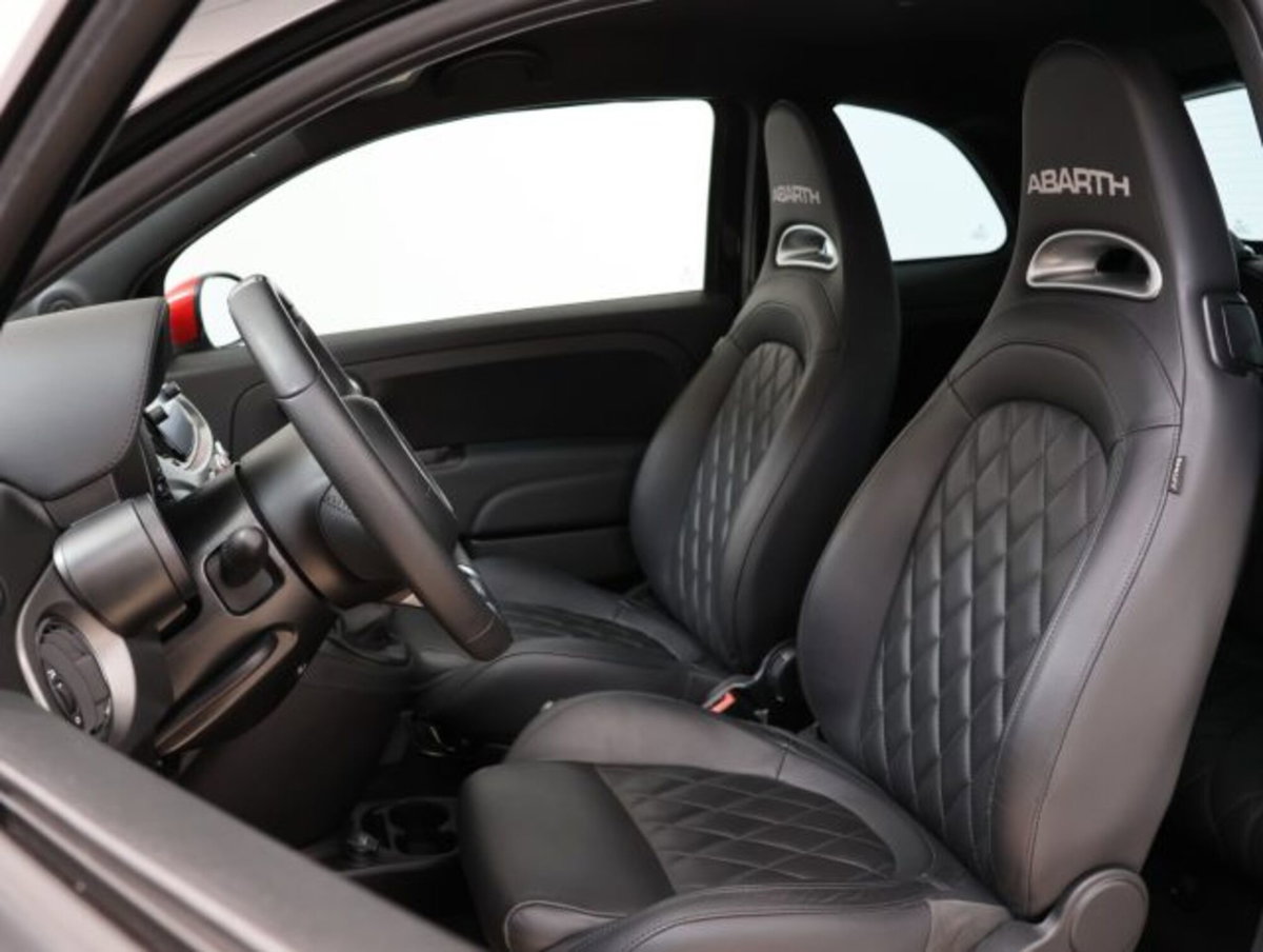 Abarth 595 595 1.4 Turbo T-Jet 165 CV (8)