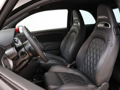 Abarth 595 595 1.4 Turbo T-Jet 165 CV (8)