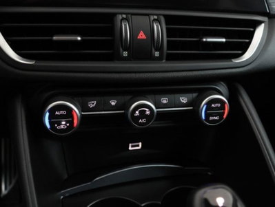 Alfa Romeo Giulia 2.0 Turbo 200 CV AT8 Executive (17)