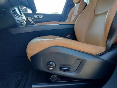 Volvo XC60 D5 AWD Geartronic Momentum (12)