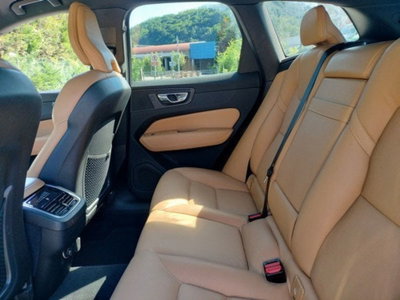 Volvo XC60 D5 AWD Geartronic Momentum (20)