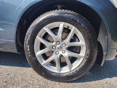 Volvo XC60 D5 AWD Geartronic Momentum (9)