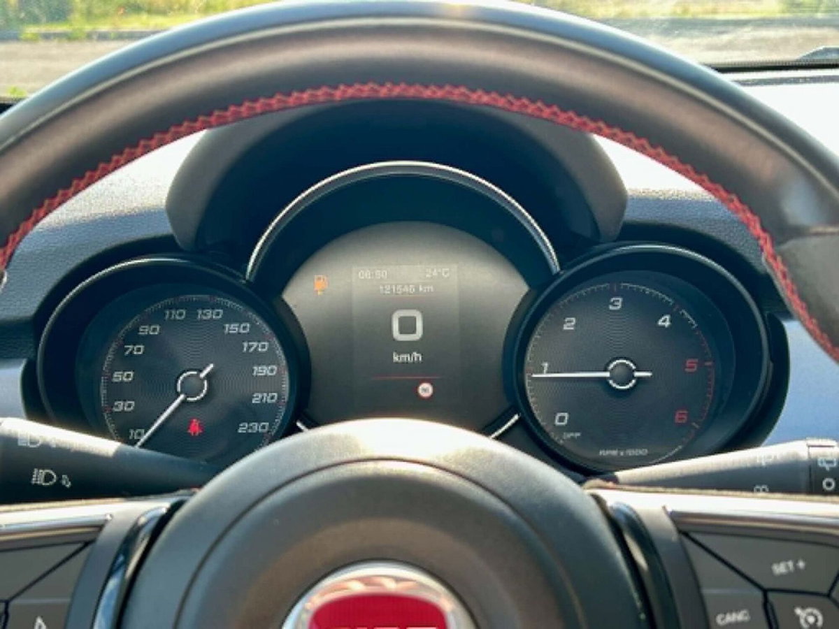 Fiat 500X 1.3 mjet Sport 95cv (9)