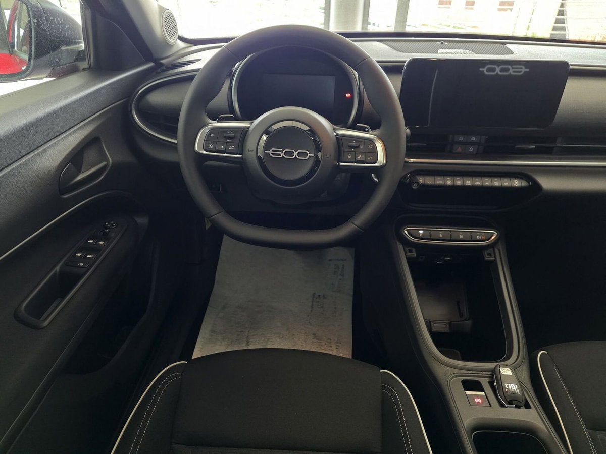 Fiat 600 1.2 Business 100cv (11)
