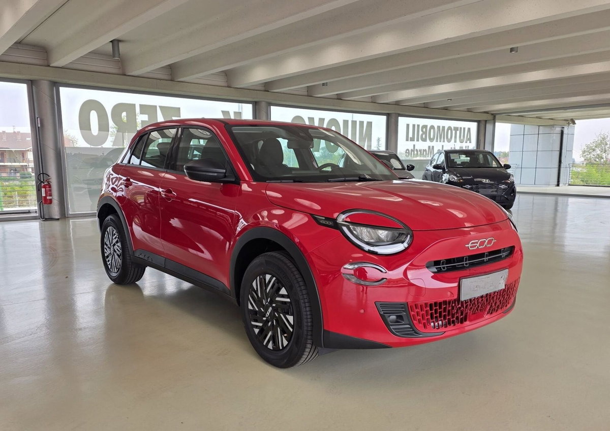 Fiat 600 1.2 Business 100cv (3)