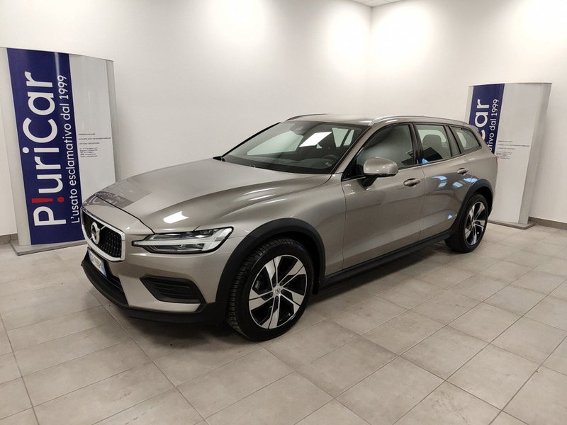 Volvo V60 Cross Country 2.0 b4 Ultimate awd auto