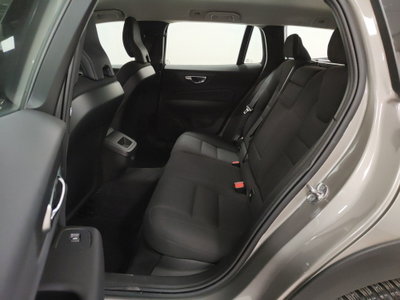 Volvo V60 Cross Country 2.0 b4 Ultimate awd auto (6)