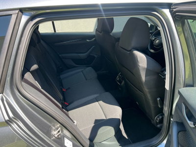 Skoda Octavia Station Wagon 2.0 tdi Executive 150cv dsg (15)