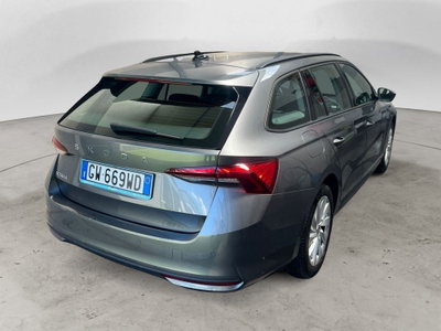 Skoda Octavia Station Wagon 2.0 tdi Executive 150cv dsg (4)