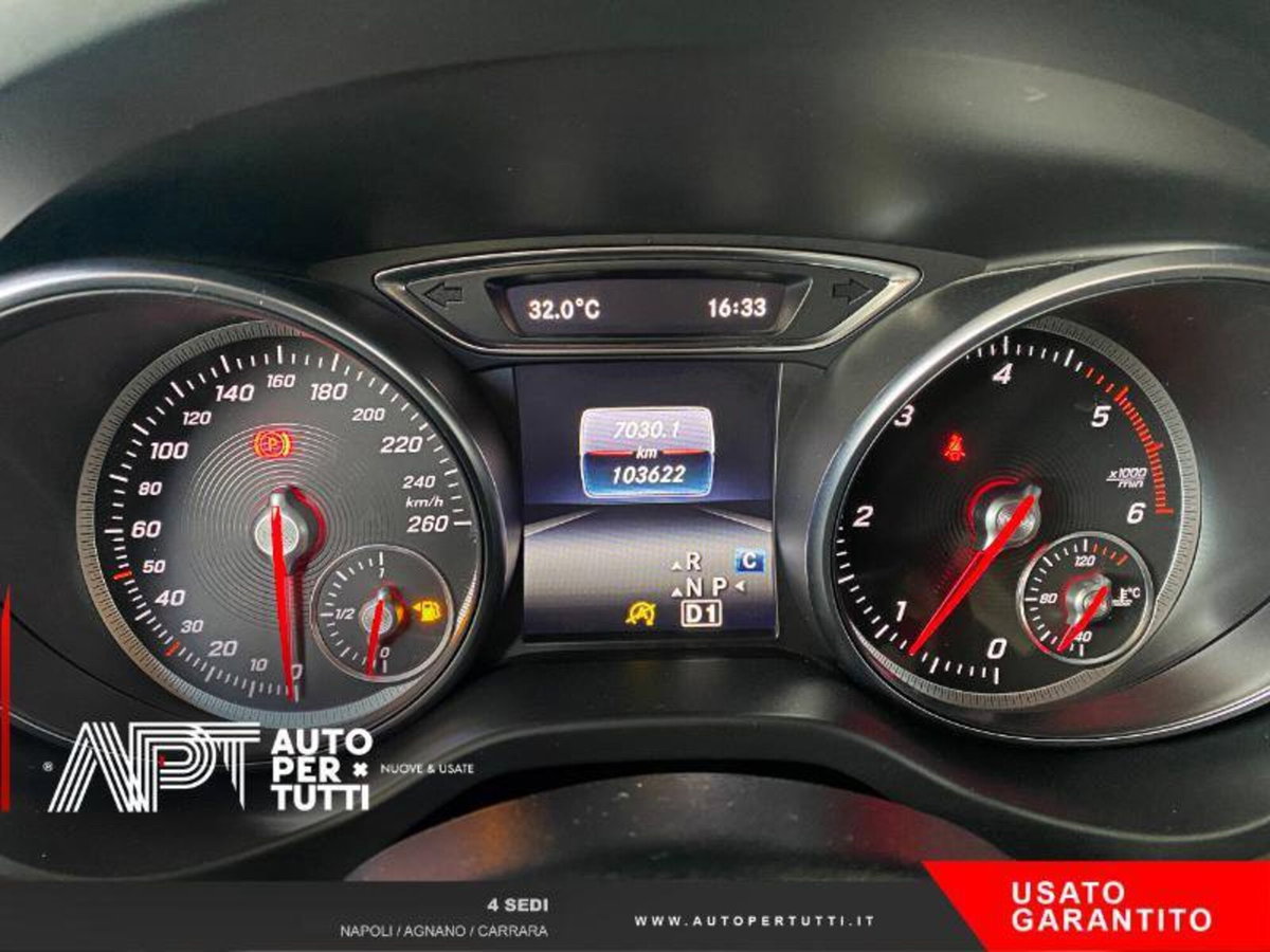 Mercedes-Benz GLA SUV 200 d Automatic 4Matic Premium (7)