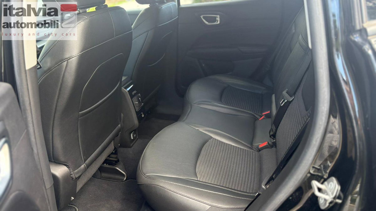 Jeep Compass 1.3 T4 190CV PHEV AT6 4xe Limited (12)