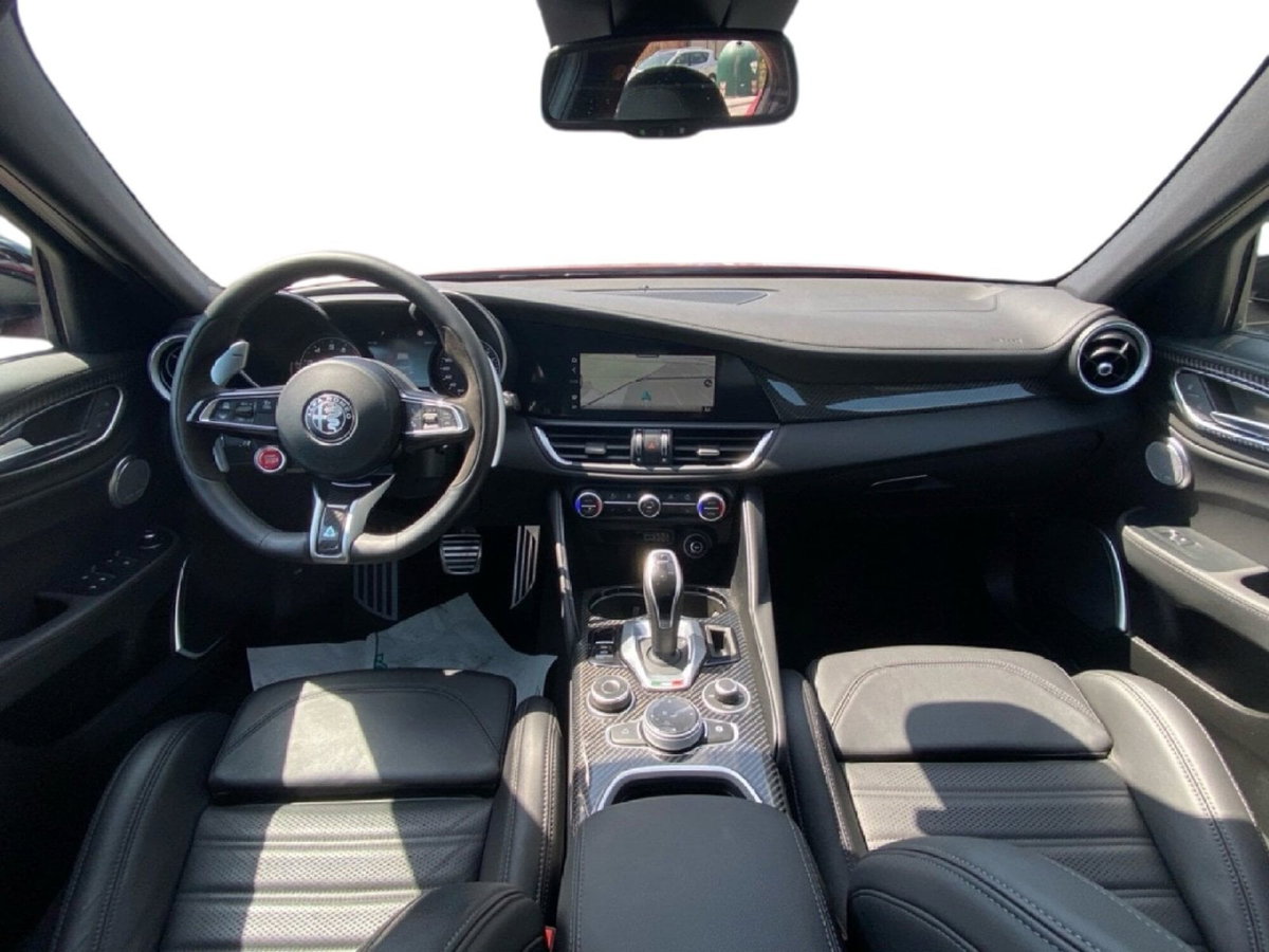 Alfa Romeo Giulia 2.9 T V6 AT8 Quadrifoglio (14)