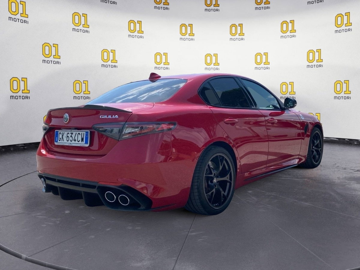 Alfa Romeo Giulia 2.9 T V6 AT8 Quadrifoglio (5)