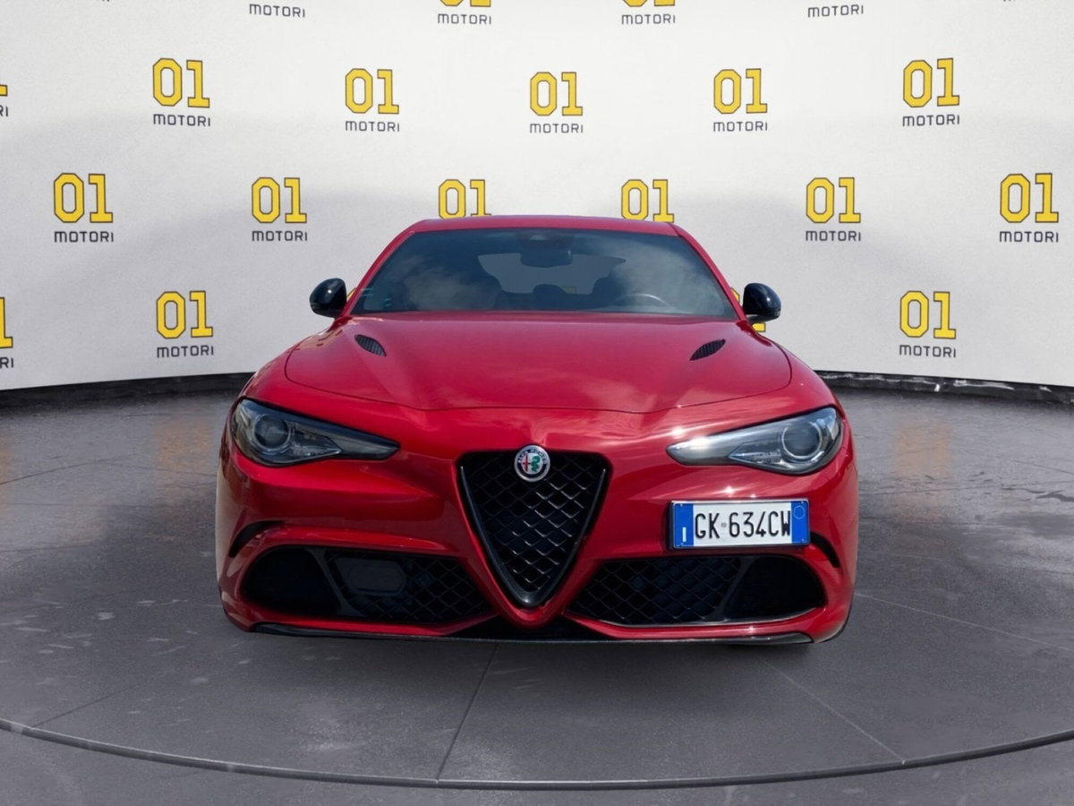 Alfa Romeo Giulia 2.9 T V6 AT8 Quadrifoglio (8)