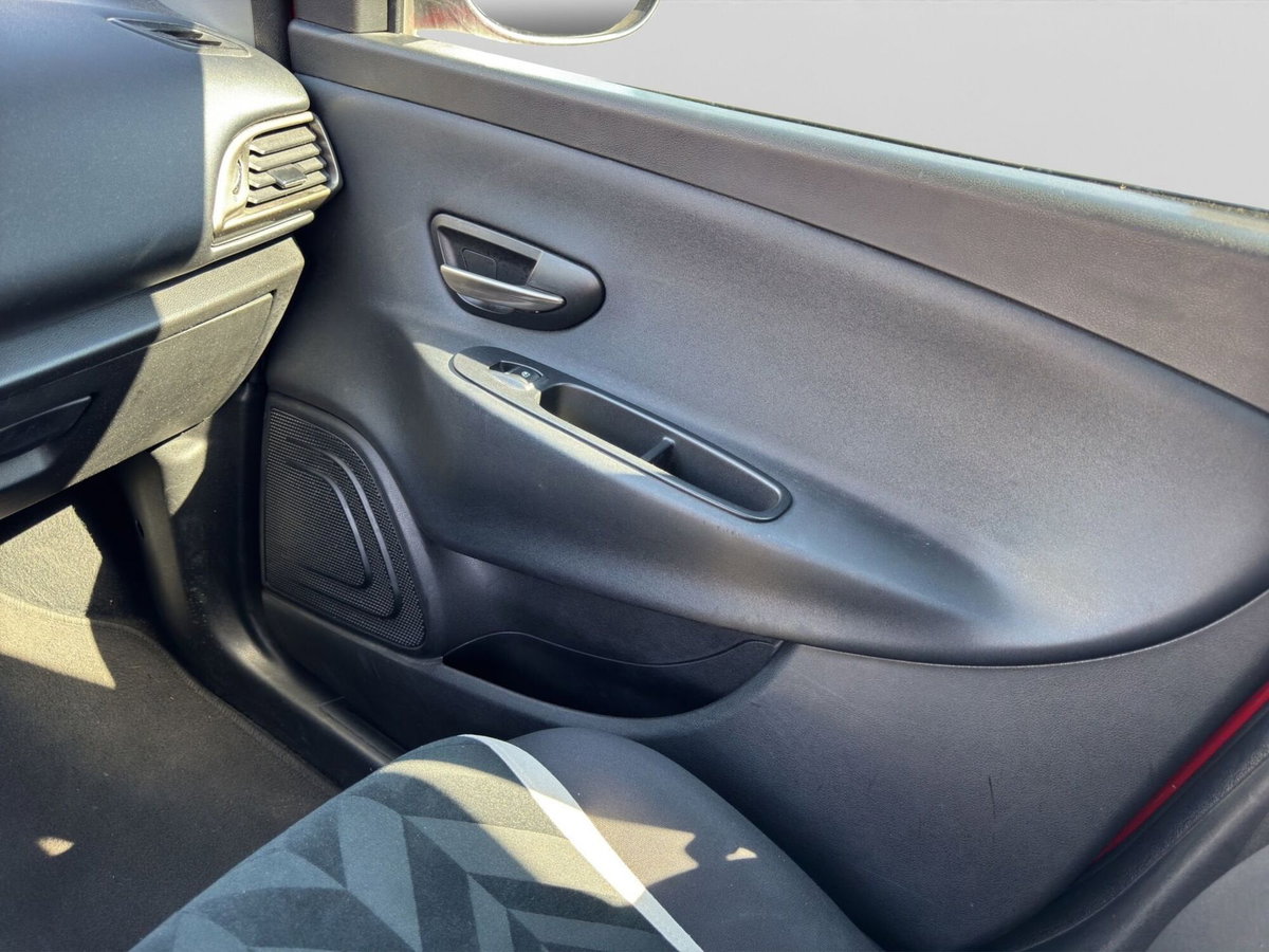 Lancia Ypsilon 1.2 69 CV 5 porte Silver (18)