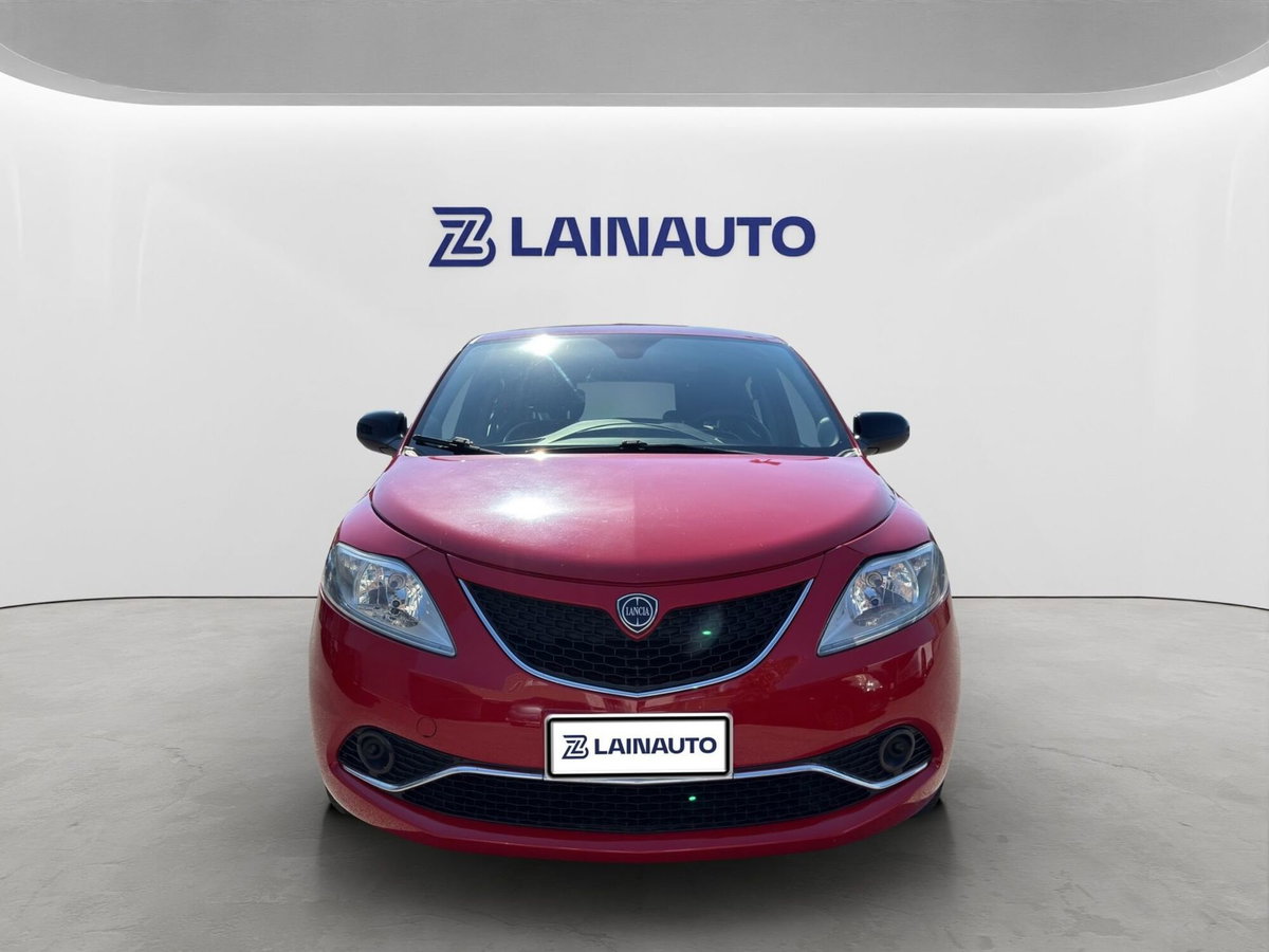 Lancia Ypsilon 1.2 69 CV 5 porte Silver (2)