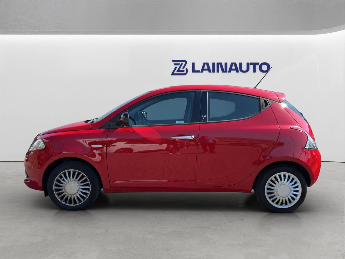 Lancia Ypsilon 1.2 69 CV 5 porte Silver (3)
