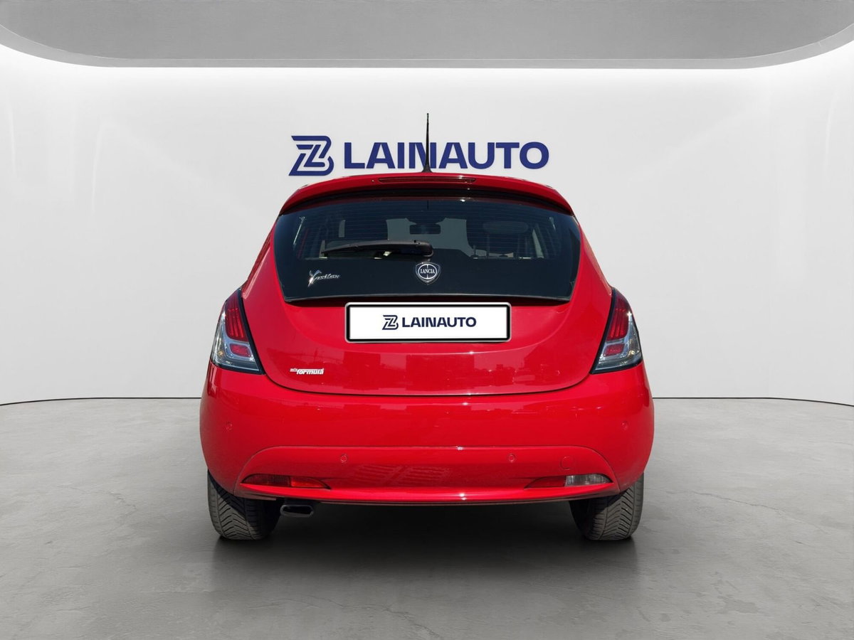 Lancia Ypsilon 1.2 69 CV 5 porte Silver (5)