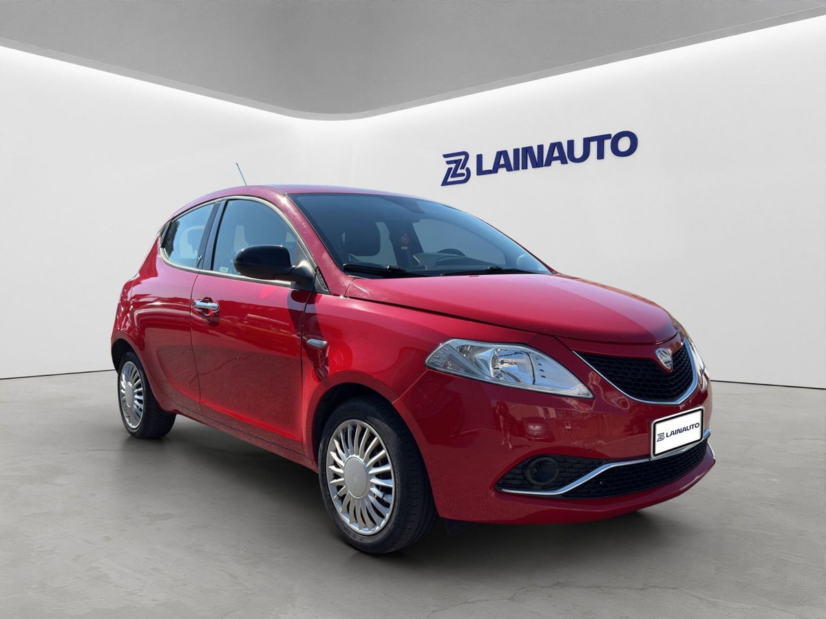 Lancia Ypsilon 1.2 69 CV 5 porte Silver (8)
