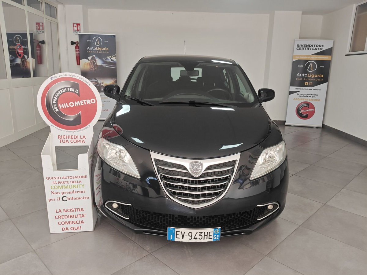 Lancia Ypsilon 1.2 69 CV 5 porte GPL Ecochic Gold (2)