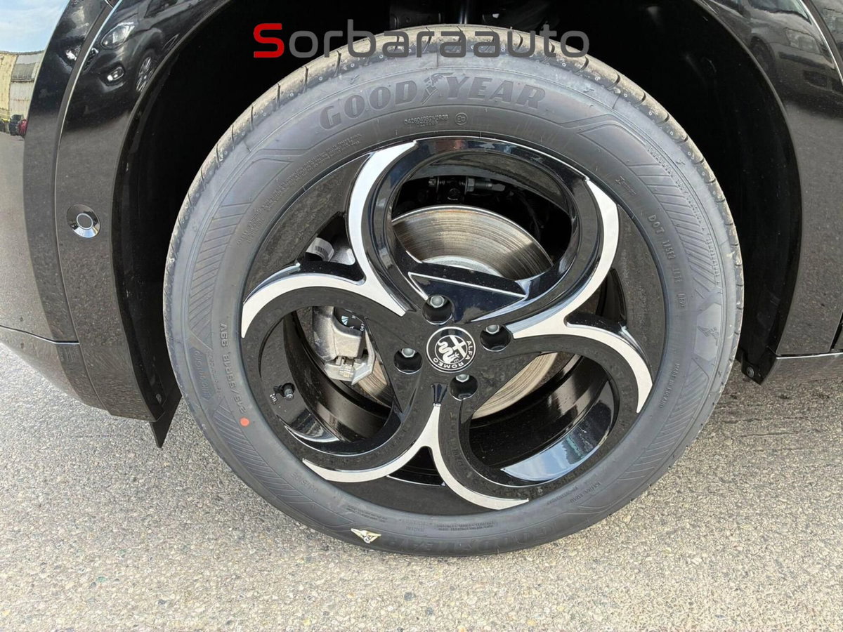 Alfa Romeo Junior 1.2 ibrida 145cv edct6 (10)