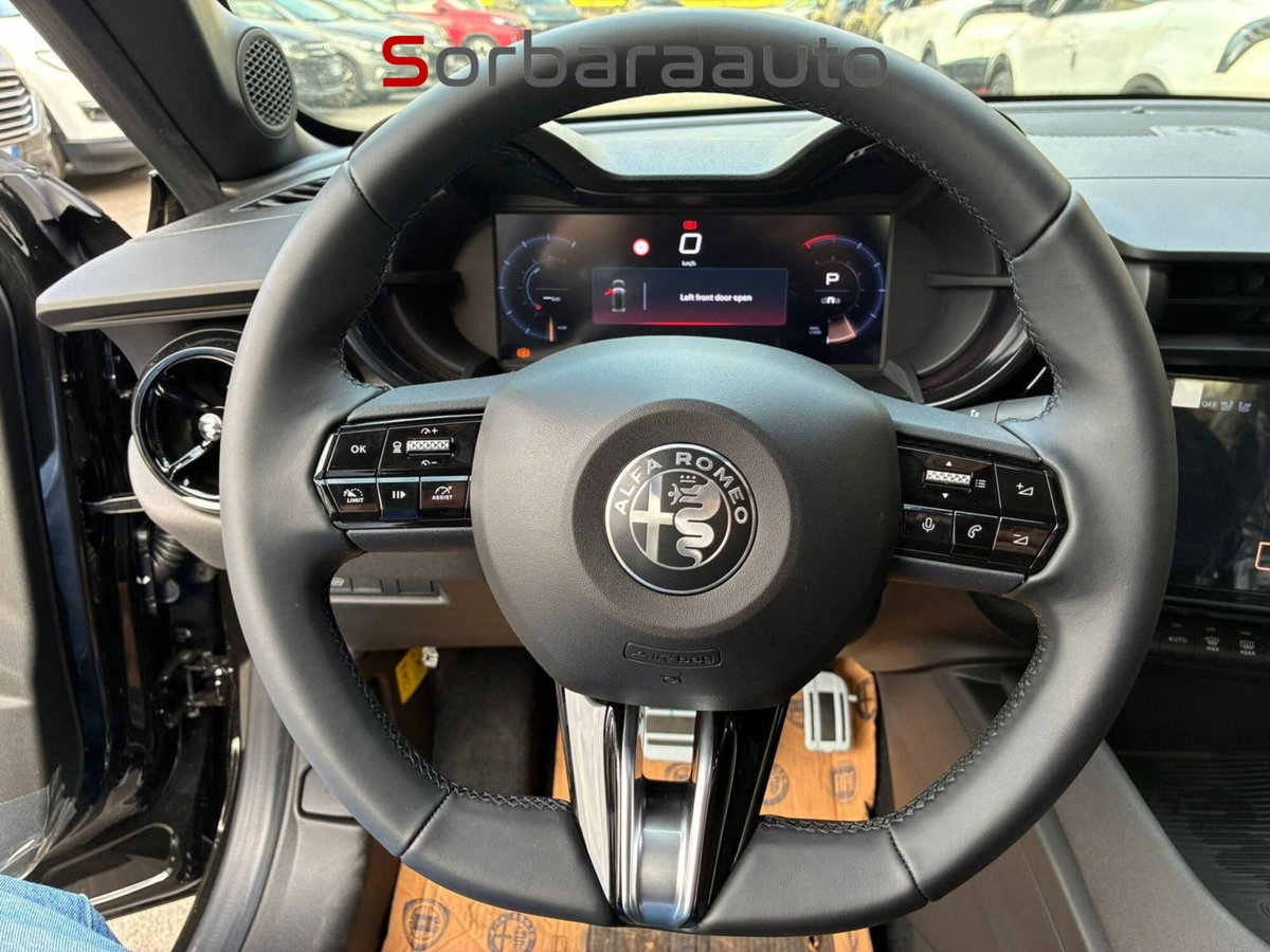 Alfa Romeo Junior 1.2 ibrida 145cv edct6 (12)