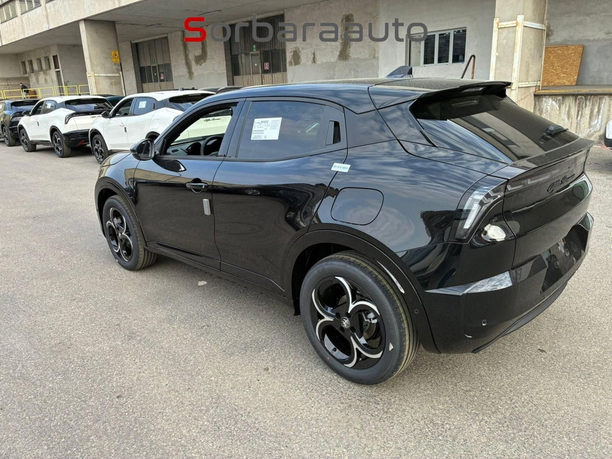 Alfa Romeo Junior 1.2 ibrida 145cv edct6 (3)