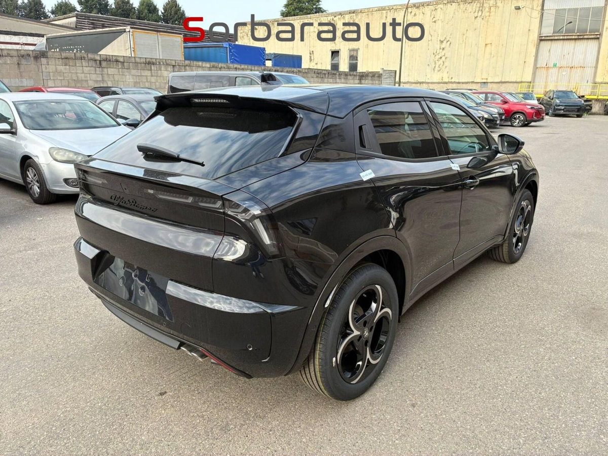 Alfa Romeo Junior 1.2 ibrida 145cv edct6 (5)