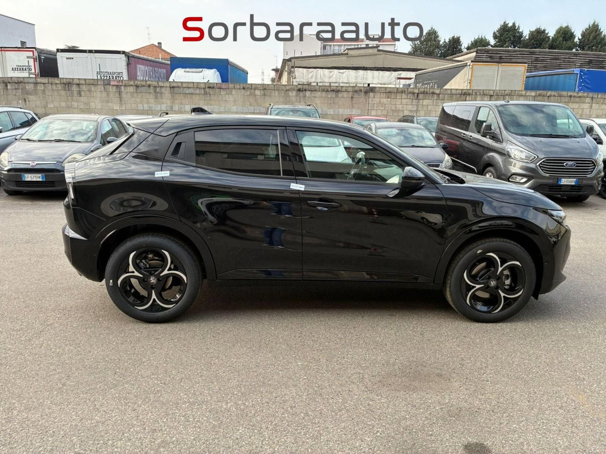 Alfa Romeo Junior 1.2 ibrida 145cv edct6 (6)