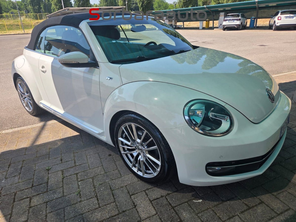 Volkswagen Maggiolino 1.6 TDI Design (3)