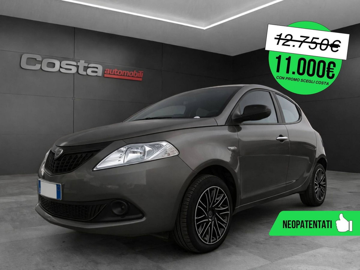 Lancia Ypsilon 1.0 FireFly 5 porte S&S Hybrid Silver Plus