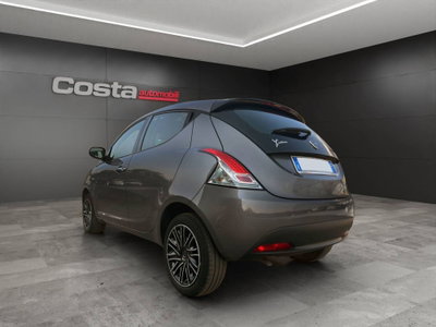 Lancia Ypsilon 1.0 FireFly 5 porte S&S Hybrid Silver Plus (5)