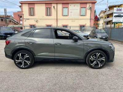 Audi Q3 Sportback 40 2.0 tdi Identity Black quattro 193cv s-tronic (11)