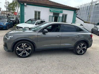 Audi Q3 Sportback 40 2.0 tdi Identity Black quattro 193cv s-tronic (12)