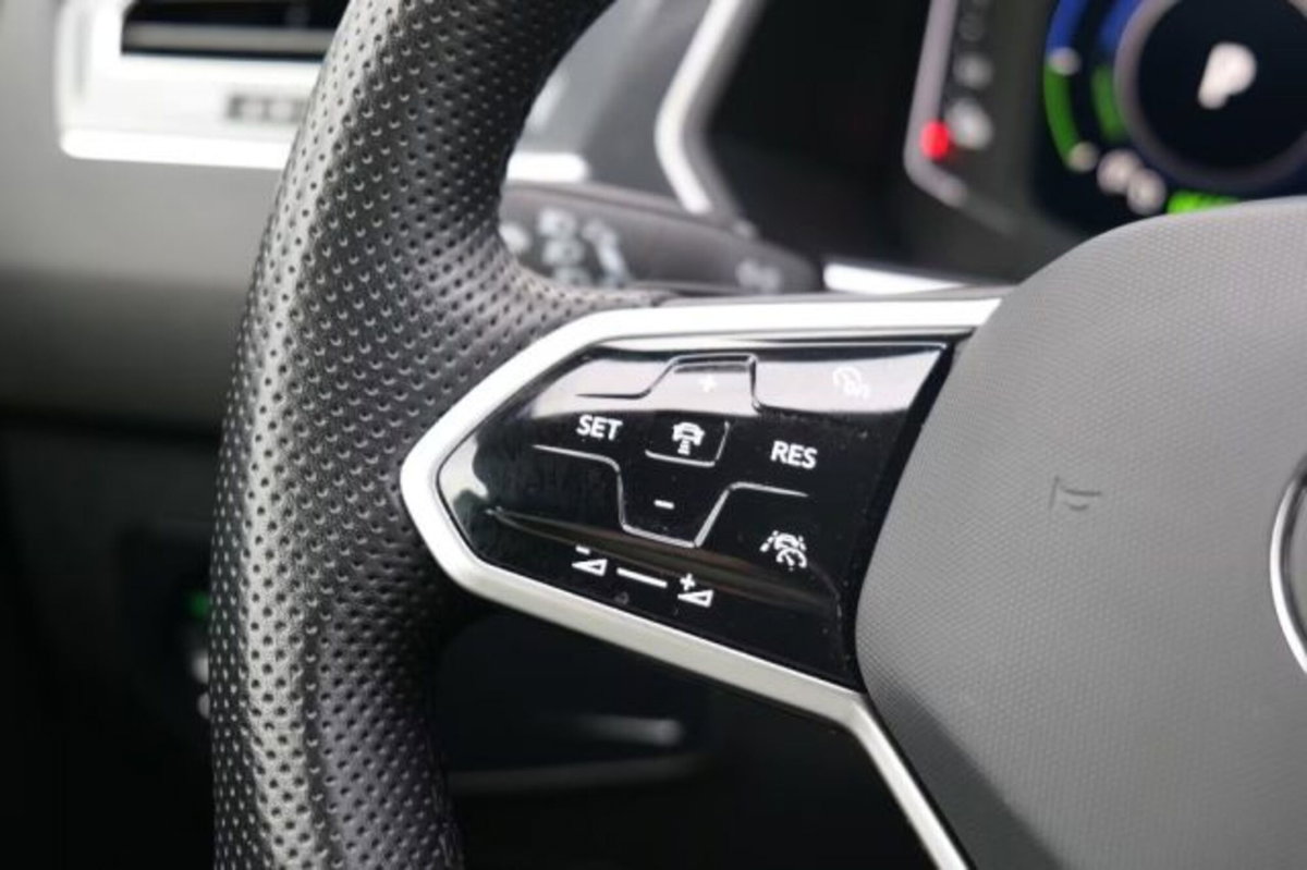 Volkswagen Tiguan 1.4 TSI eHYBRID DSG R-Line (15)