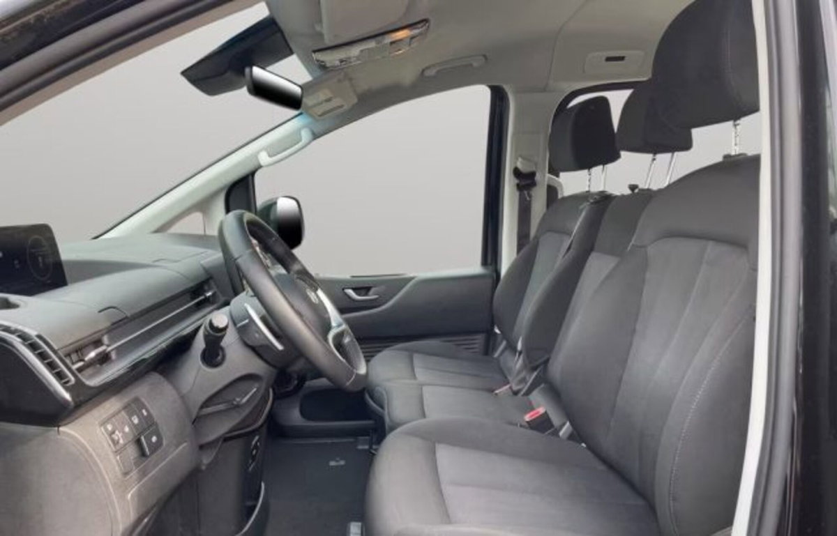 Hyundai Staria 1.6 hev 2wd auto (10)