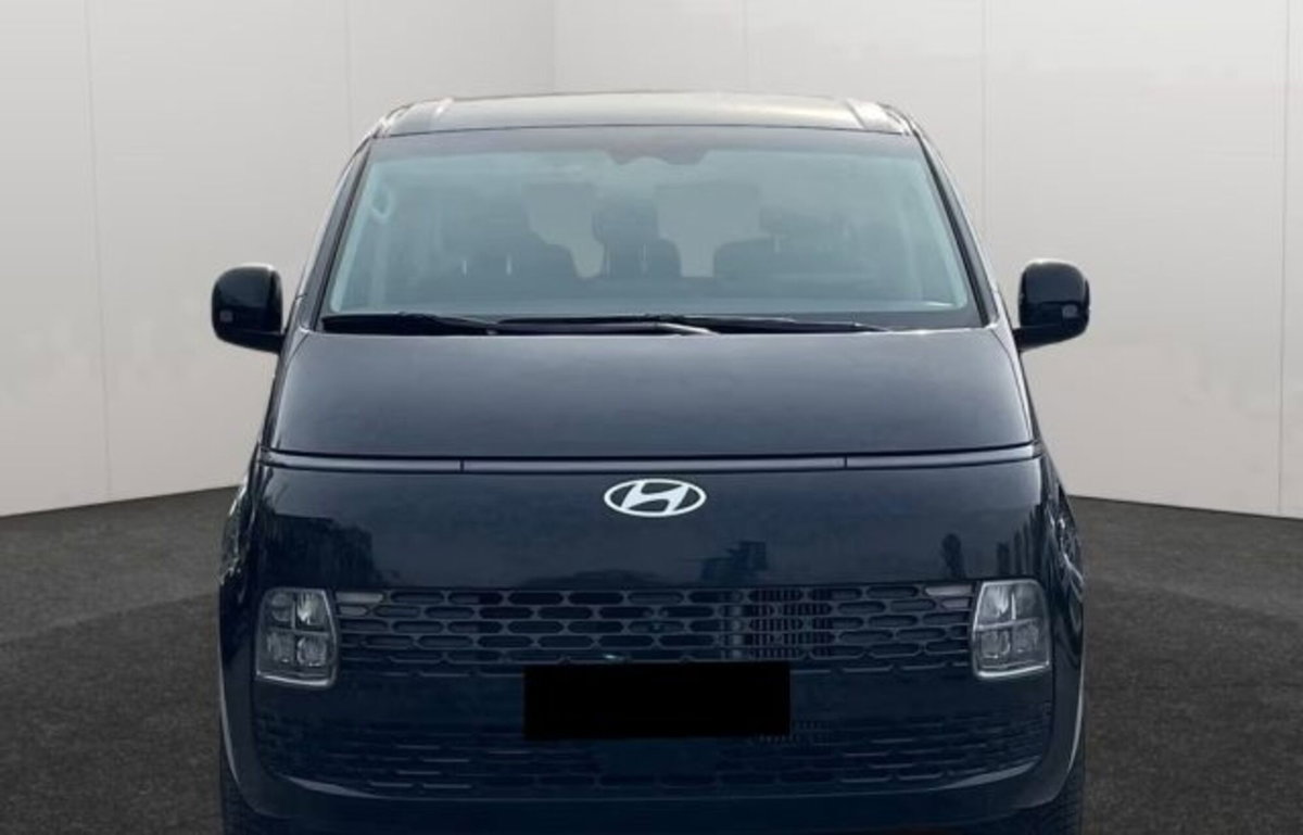 Hyundai Staria 1.6 hev 2wd auto (2)