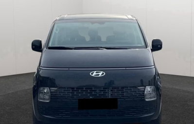 Hyundai Staria 1.6 hev 2wd auto (2)