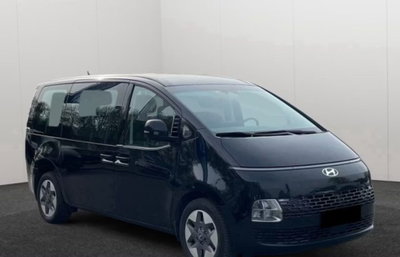 Hyundai Staria 1.6 hev 2wd auto (3)