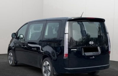 Hyundai Staria 1.6 hev 2wd auto (7)