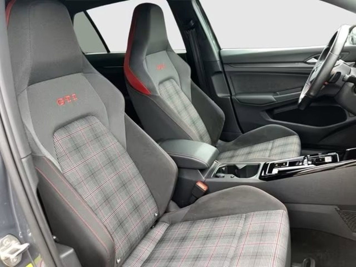 Volkswagen Golf 2.0 TSI GTI DSG (12)