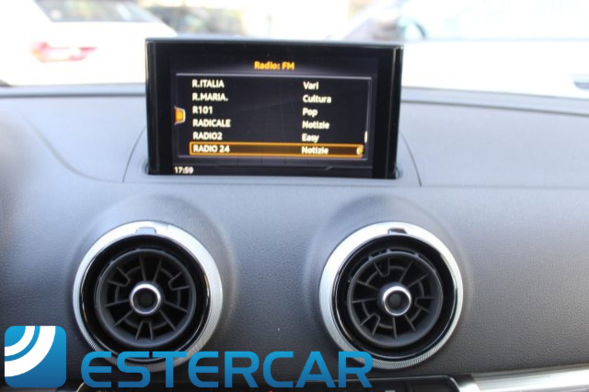 Audi A3 Sportback 1.6 TDI S tronic Design (17)
