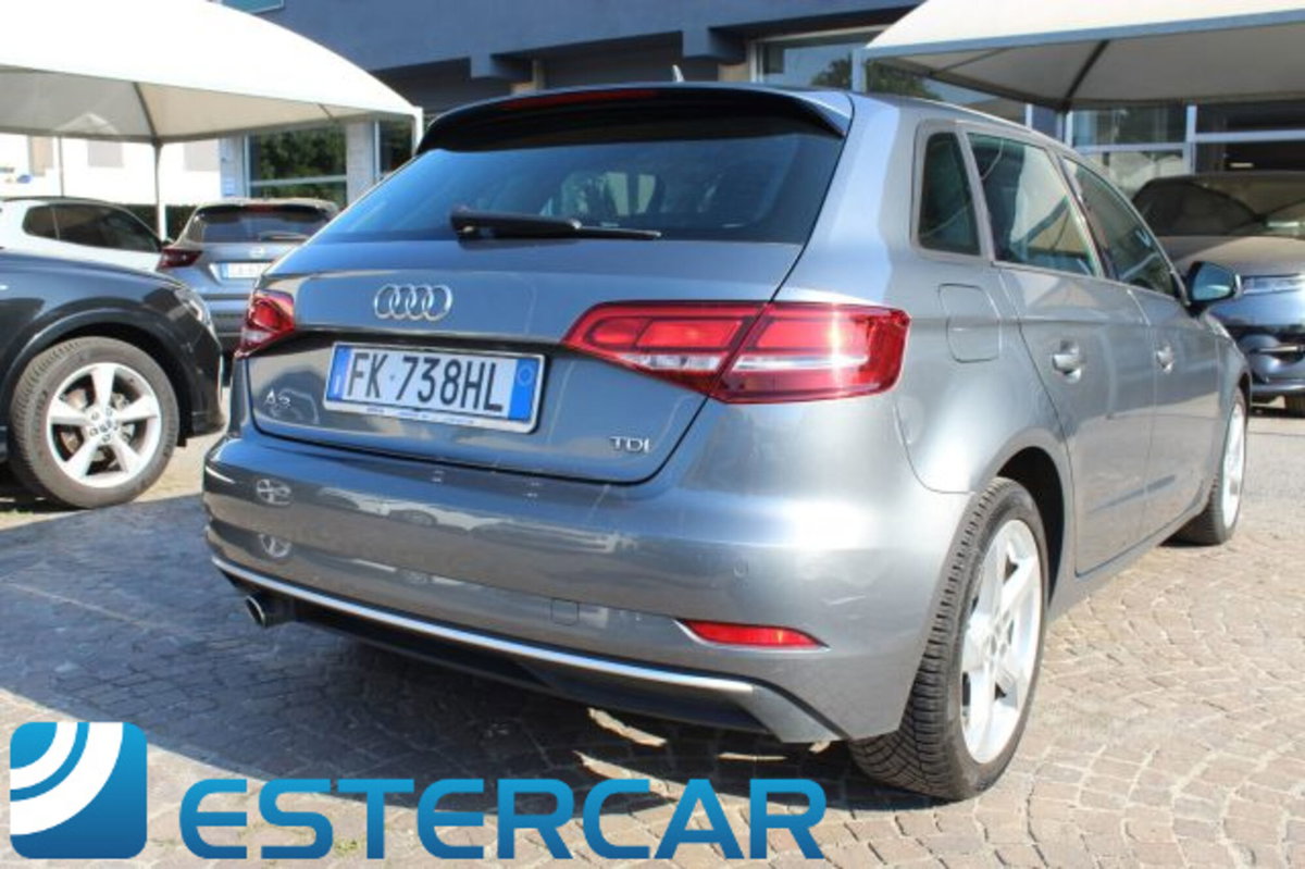Audi A3 Sportback 1.6 TDI S tronic Design (2)
