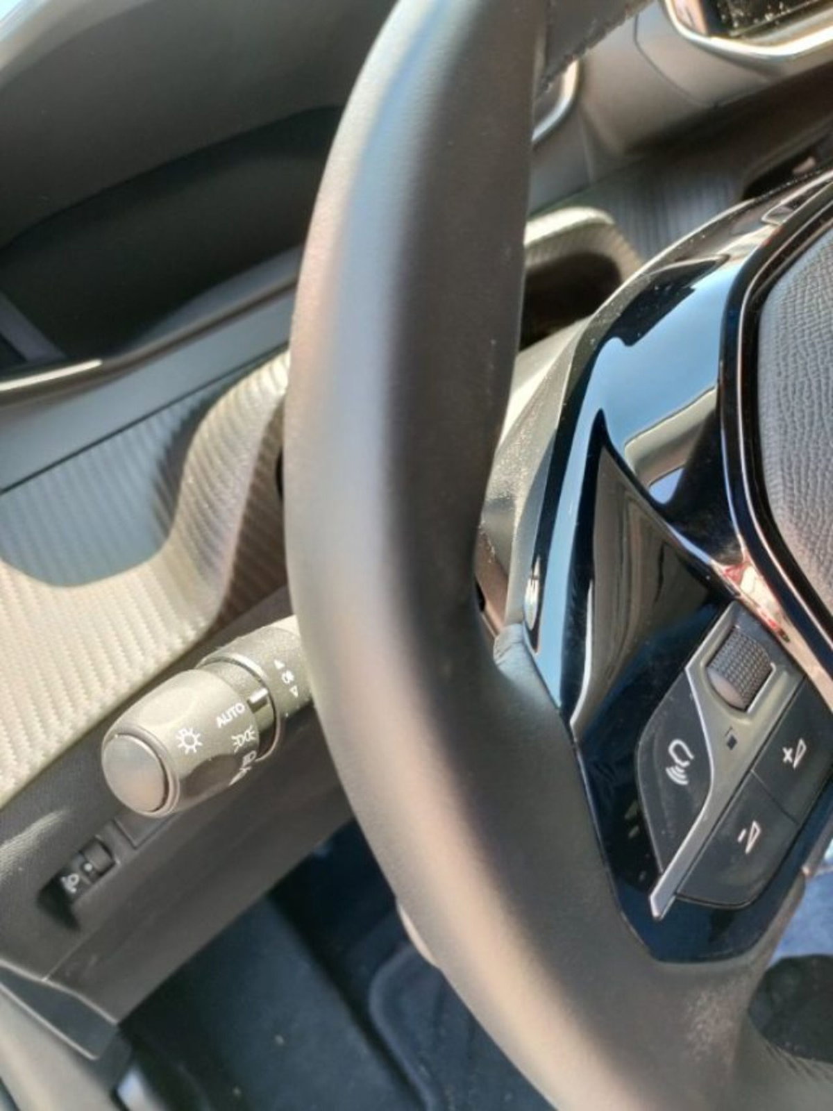 Peugeot 208 50 kWh Allure (13)