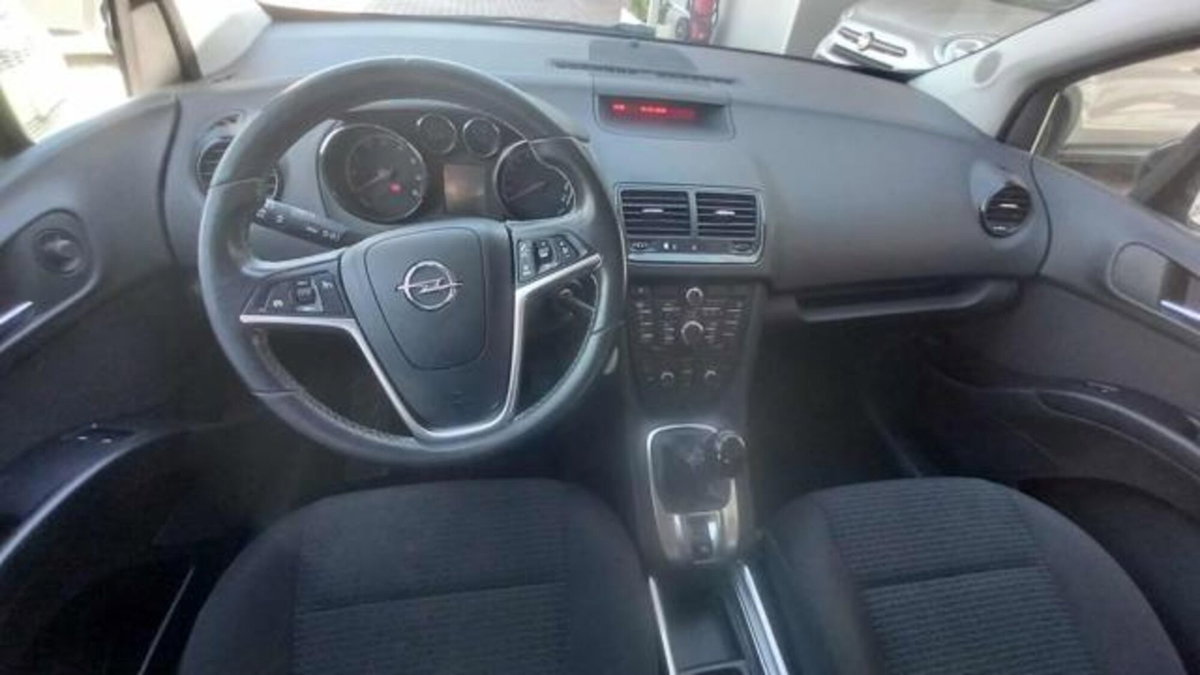 Opel Meriva 1.4 100CV Cosmo (10)
