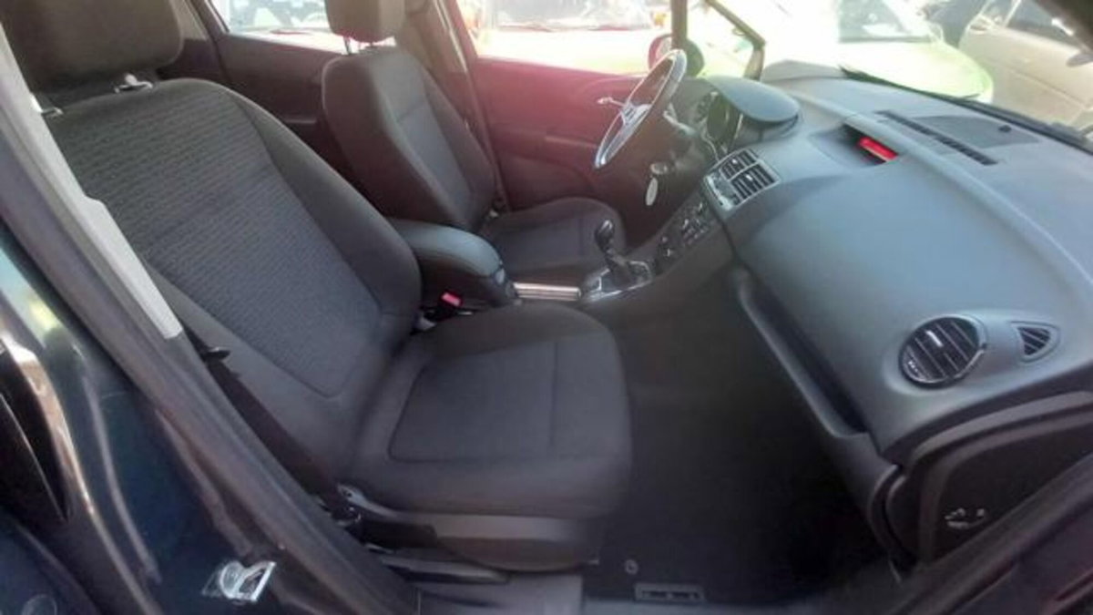 Opel Meriva 1.4 100CV Cosmo (13)